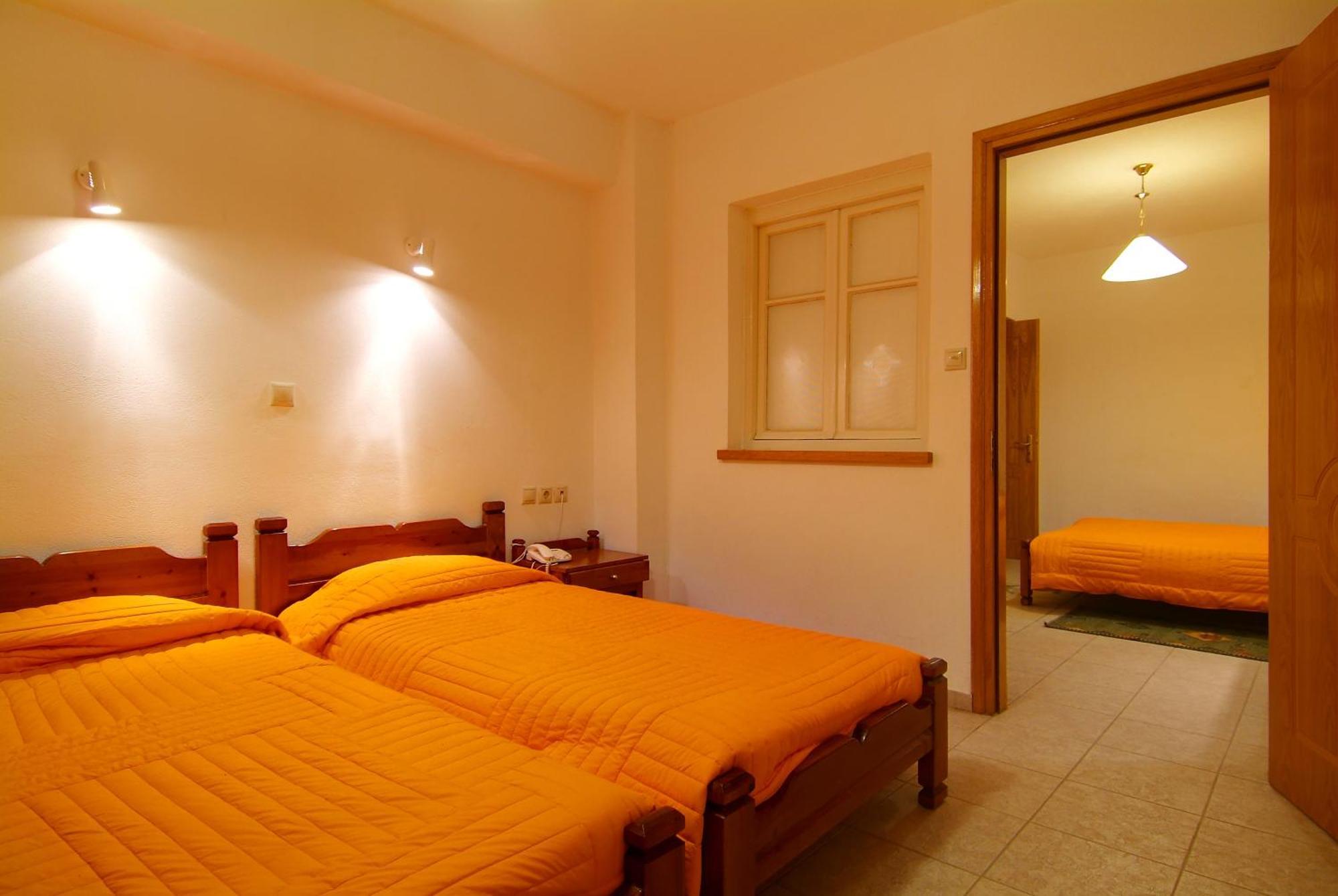 Hotel Orfeas デルポイ エクステリア 写真
